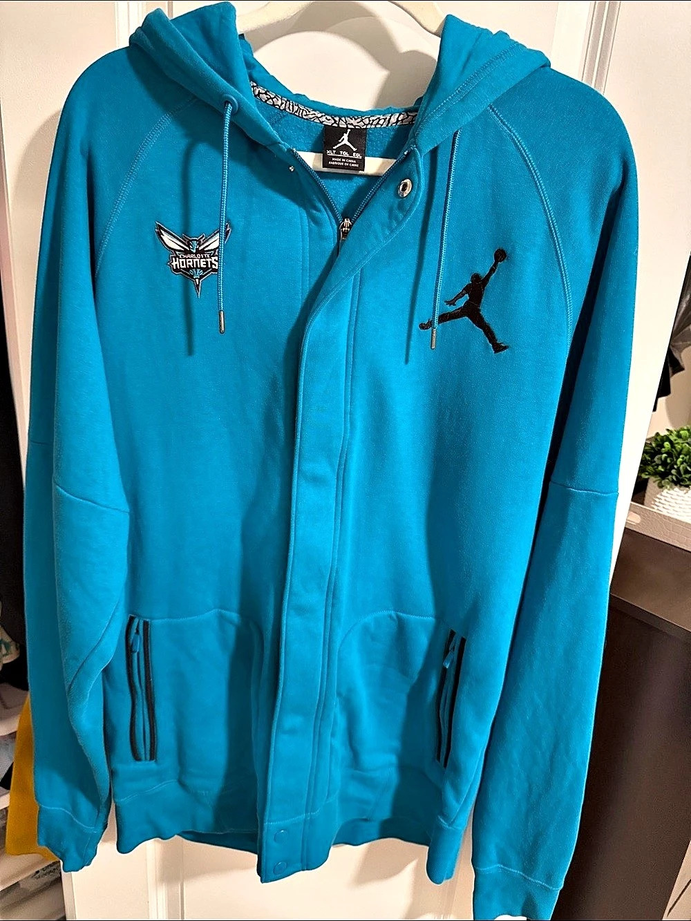 Jordan Charlotte Hornets Men’s XLT Teal Full Zip Hoodie Jumpman NBA